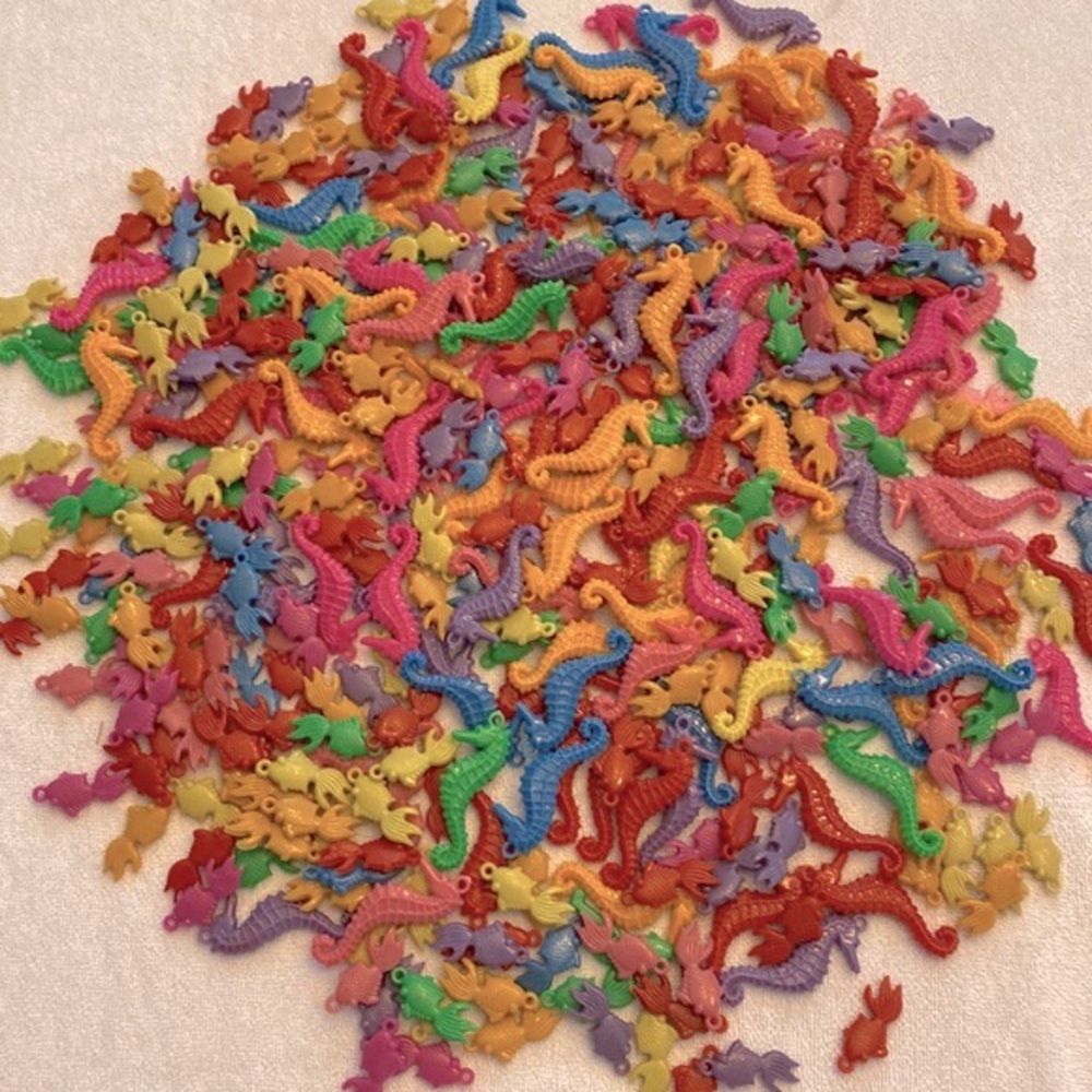 Seahorse and fish plastic pieces for Jewelry and Craft projects New 376 total